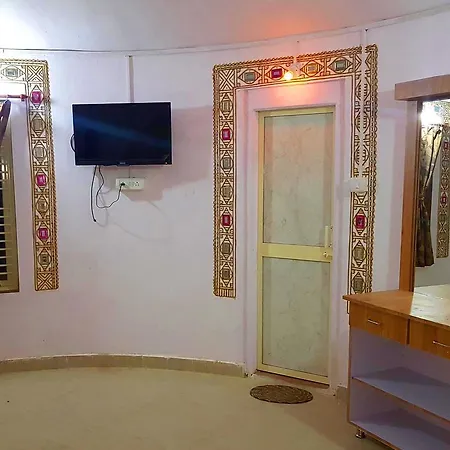 Hiriz Gorewali 3* Bhuj